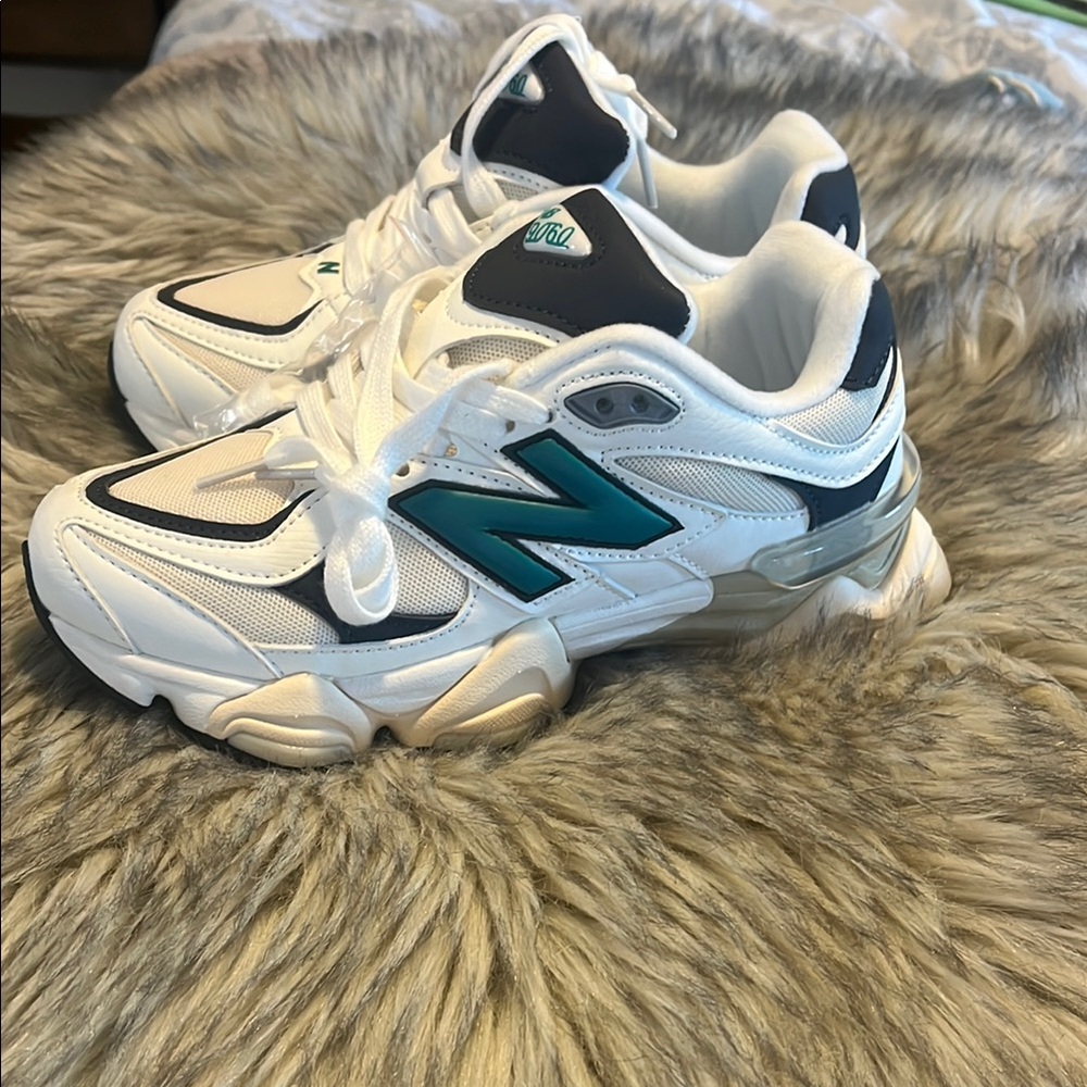 New Balance 9060